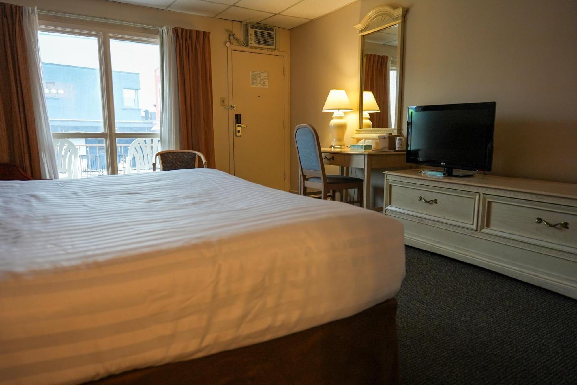 Travelodge By Wyndham Niagara Falls At The Falls Ngoại thất bức ảnh