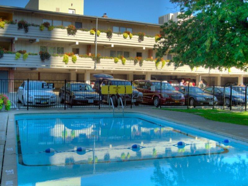 Travelodge By Wyndham Niagara Falls At The Falls Ngoại thất bức ảnh