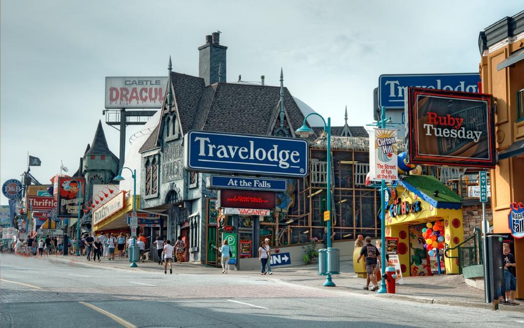Travelodge By Wyndham Niagara Falls At The Falls Ngoại thất bức ảnh