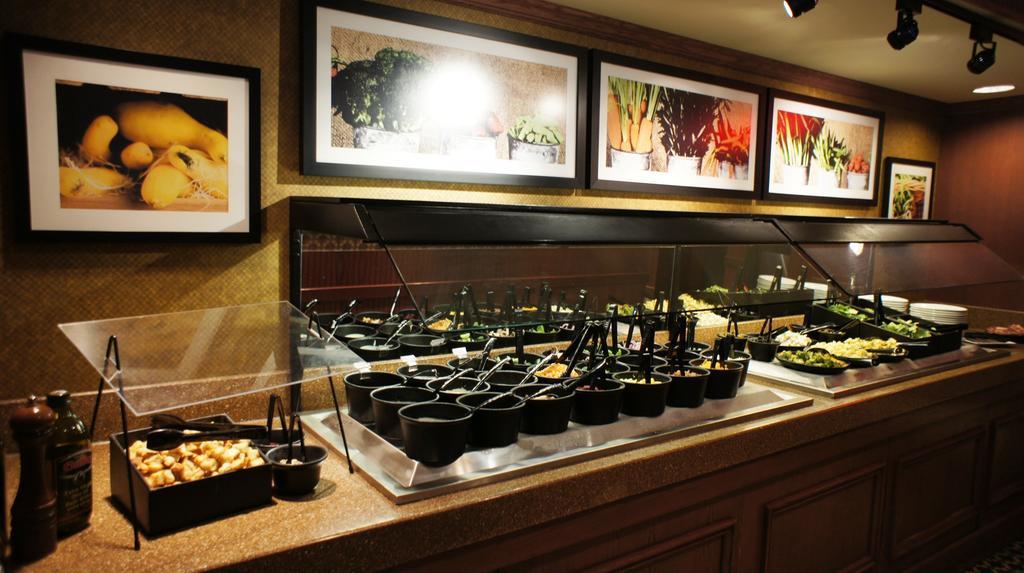 Travelodge By Wyndham Niagara Falls At The Falls Ngoại thất bức ảnh